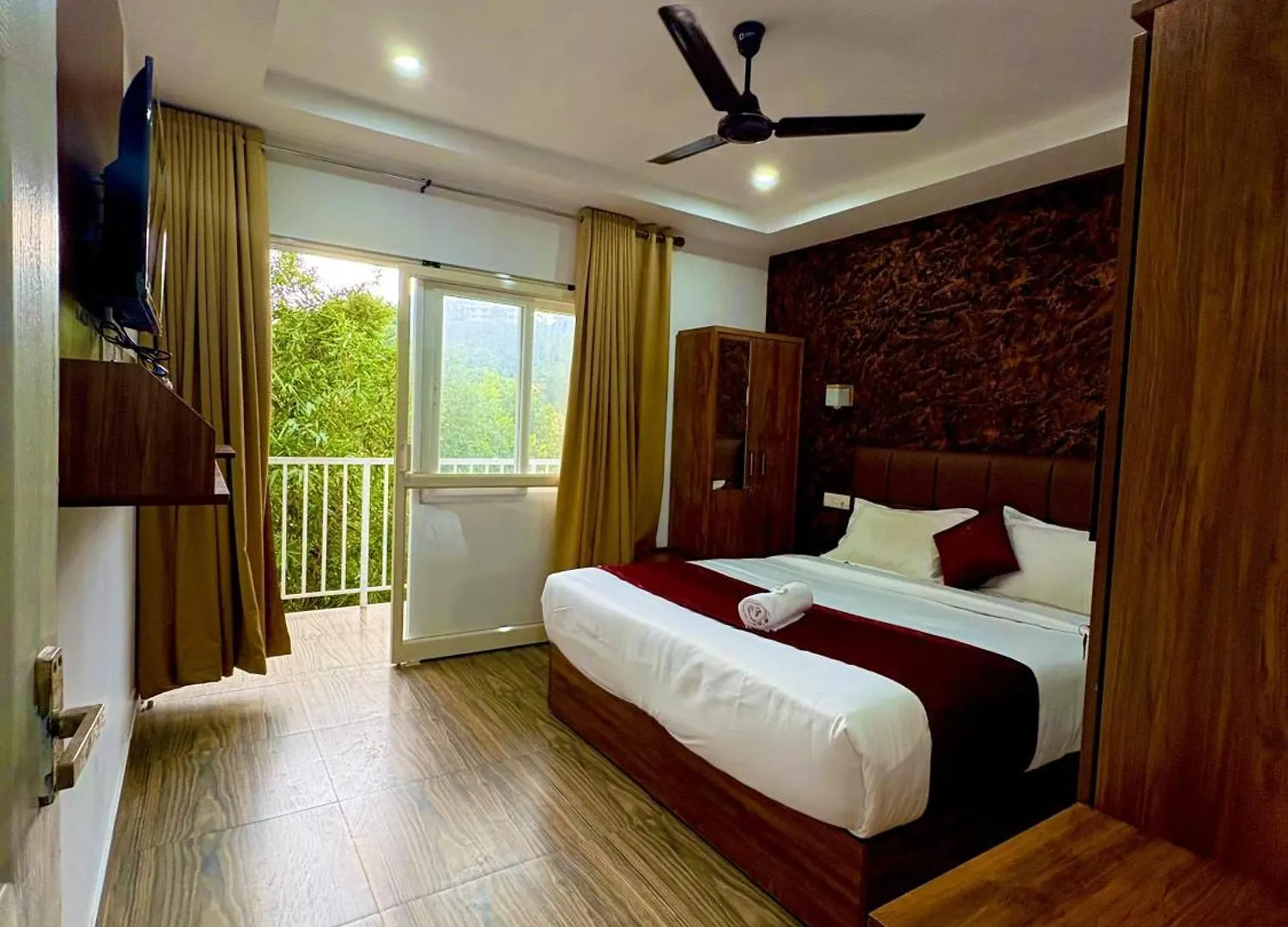 Anachal Wild Stories By Bestinn Leisure - Munnar