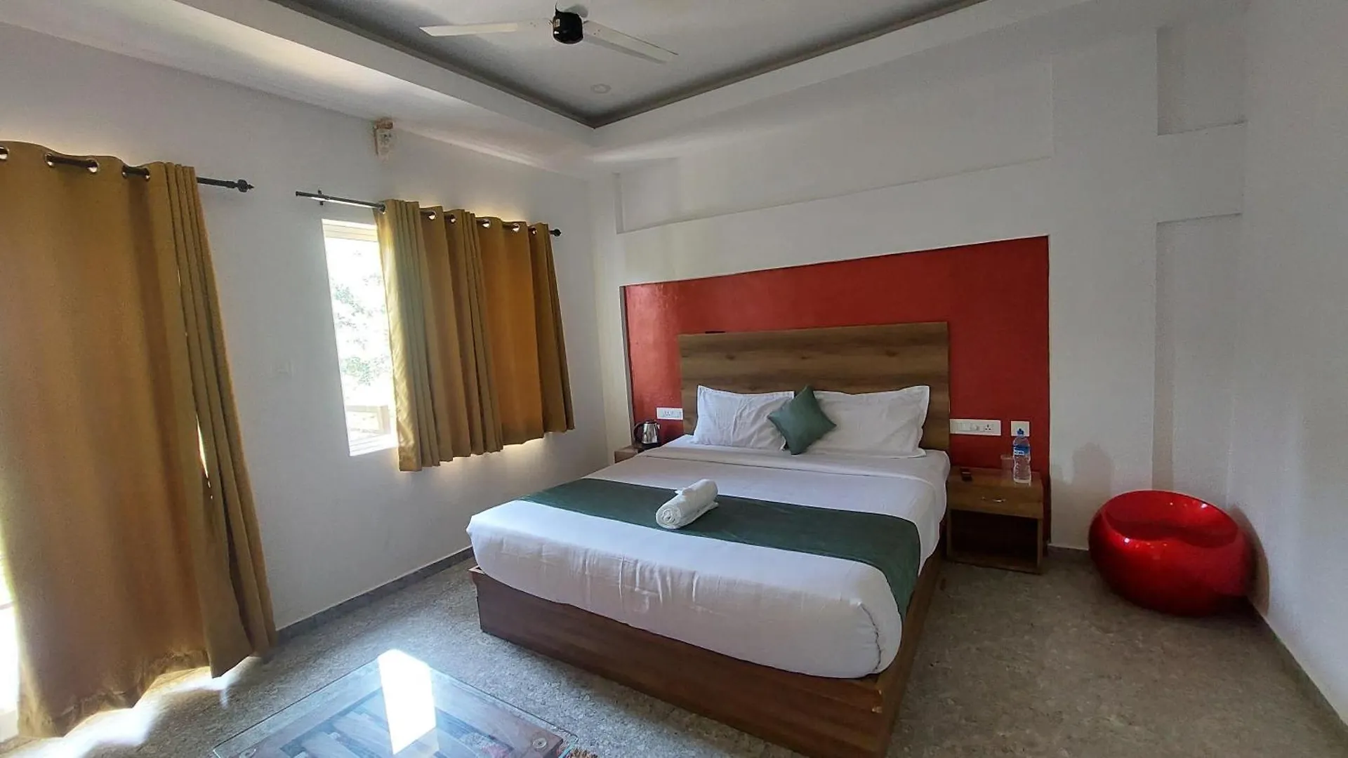 Anachal Wild Stories By Bestinn Leisure - Munnar 0*,